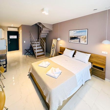 Aparthotel Sithonian Sunset Luxury - Nikiti Cozy Getaways Extérieur photo