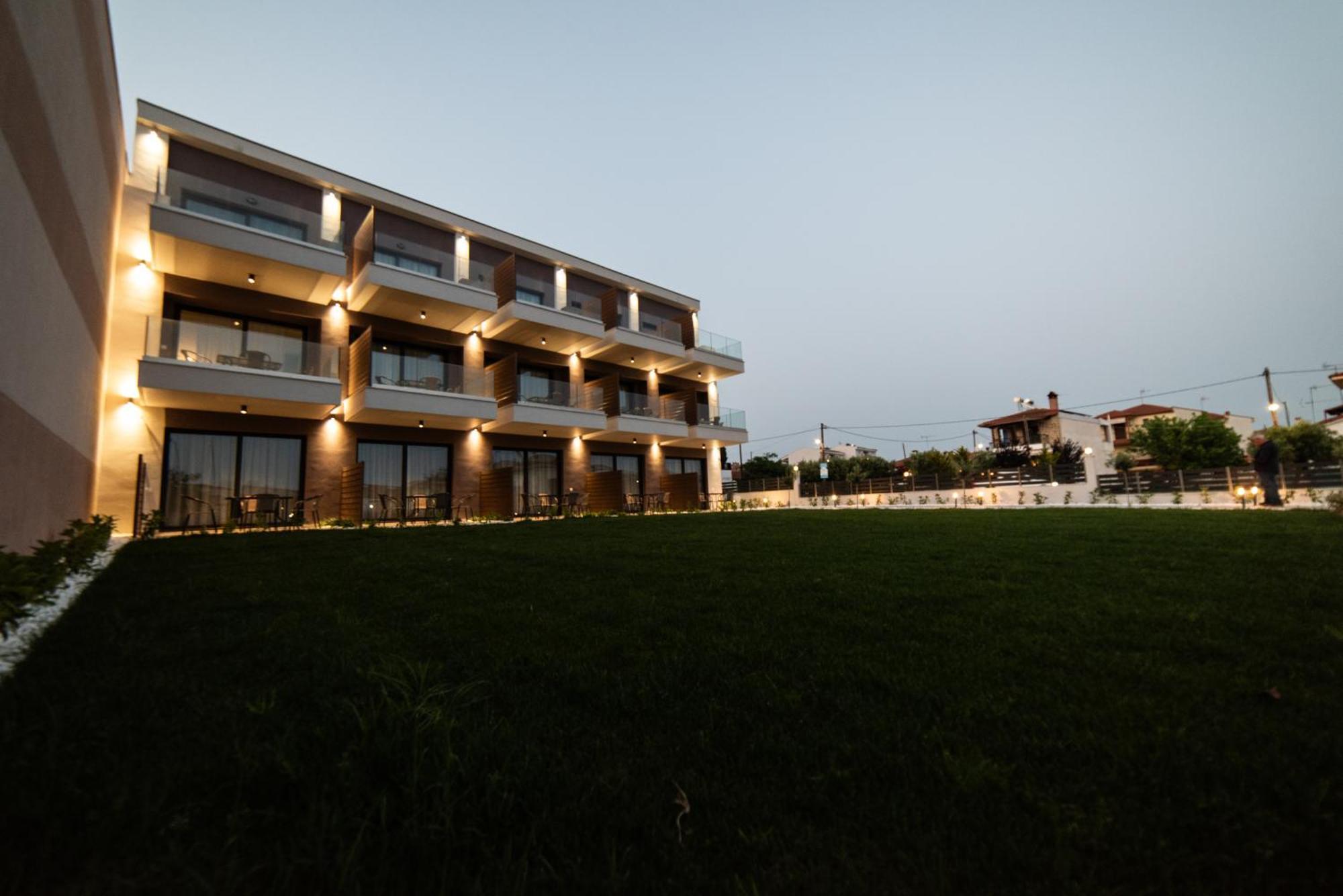 Aparthotel Sithonian Sunset Luxury - Nikiti Cozy Getaways Extérieur photo