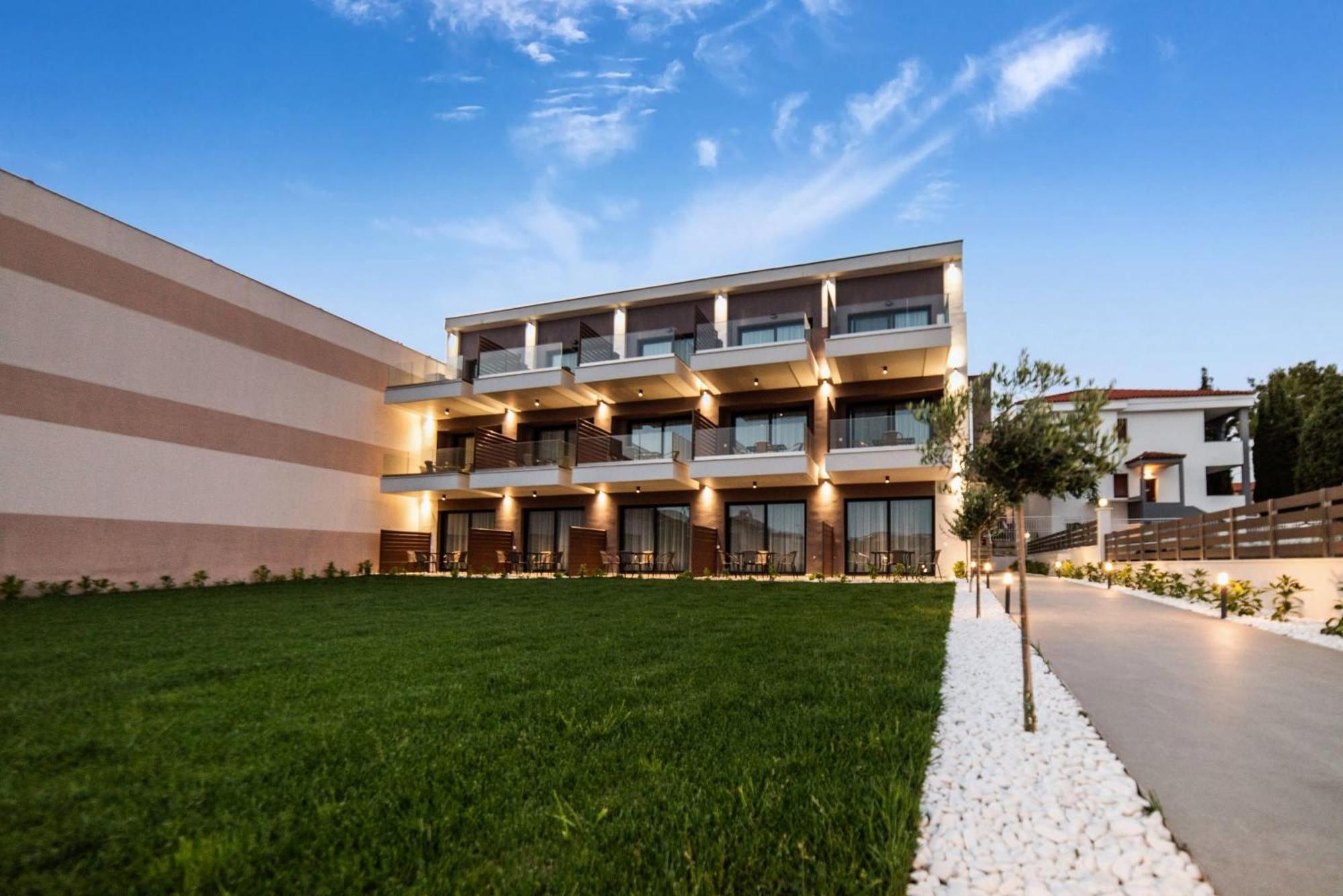 Aparthotel Sithonian Sunset Luxury - Nikiti Cozy Getaways Extérieur photo